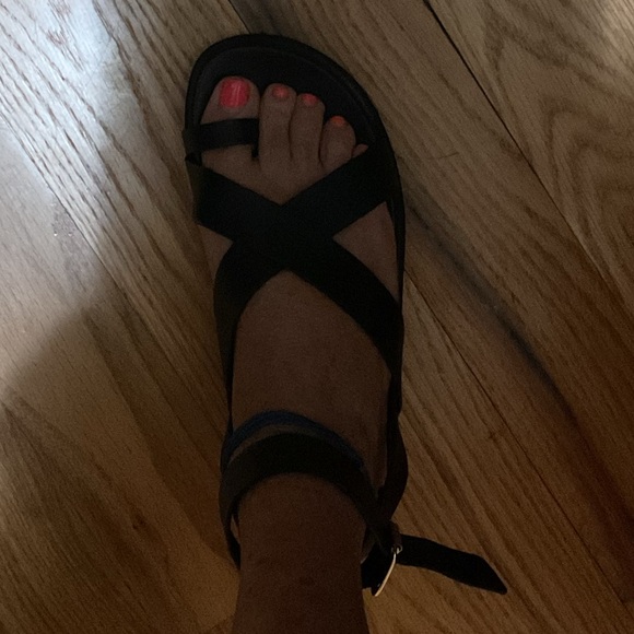 Steve Madden Black Strappy Sandals - Picture 3 of 5